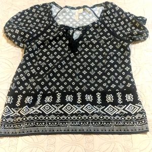 Black & white print blouse